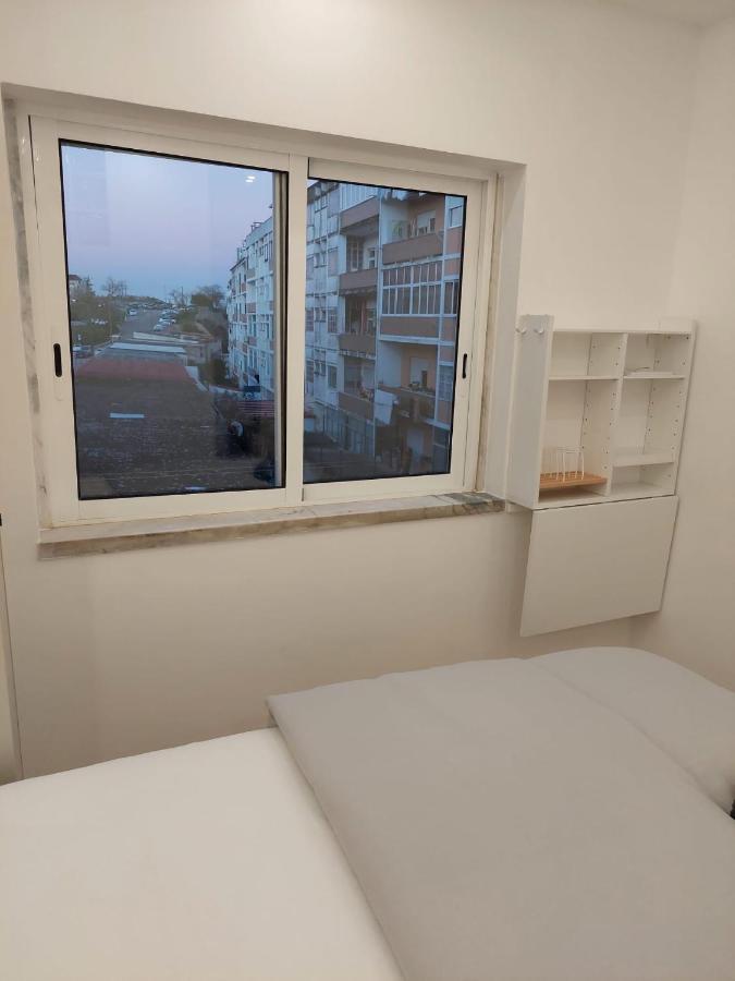 Lisbon South Bay Rooms Almada Eksteriør billede