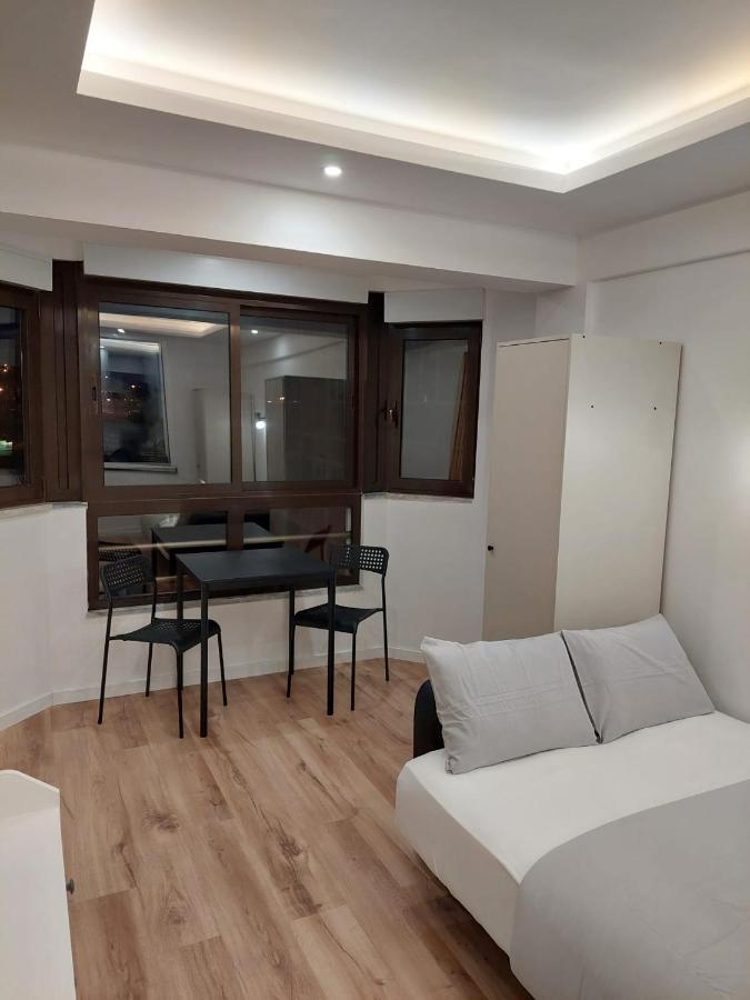 Lisbon South Bay Rooms Almada Eksteriør billede