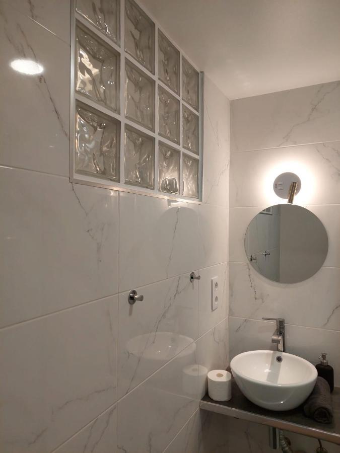 Lisbon South Bay Rooms Almada Eksteriør billede