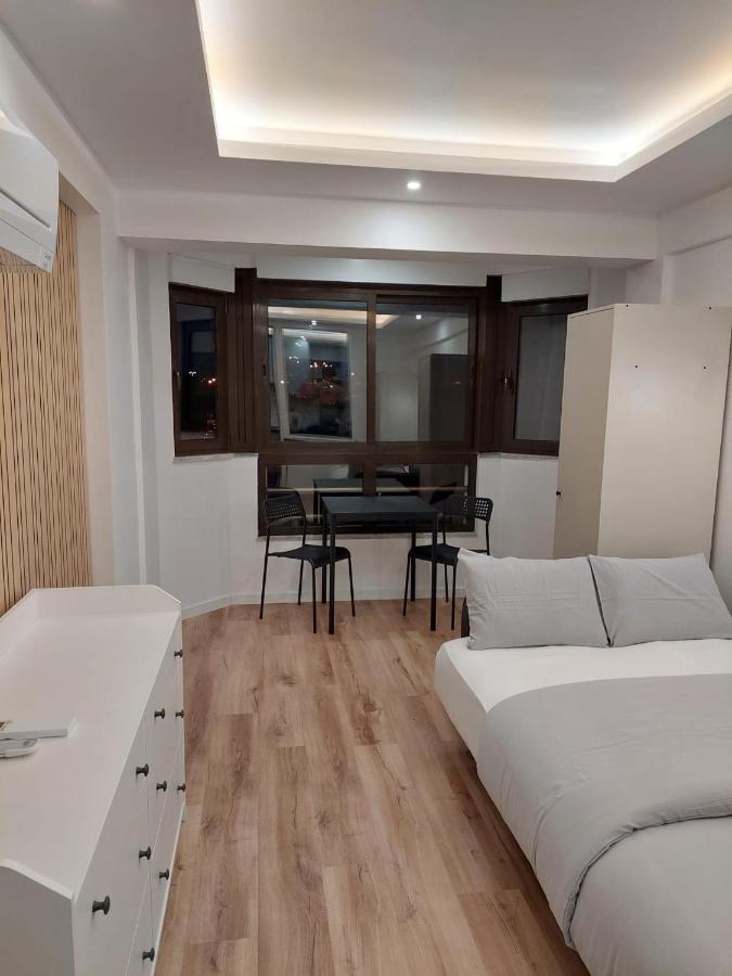 Lisbon South Bay Rooms Almada Eksteriør billede